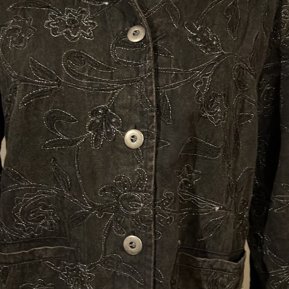 Chicos Design Vintage 100% Cotton Faded Black Jacket with Silver Shimmer Flowers - Picture 2 of 9